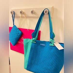Beautiful Vera Bradley Quilted Turquoise & Teal Tote with Matching Wristlet NWT